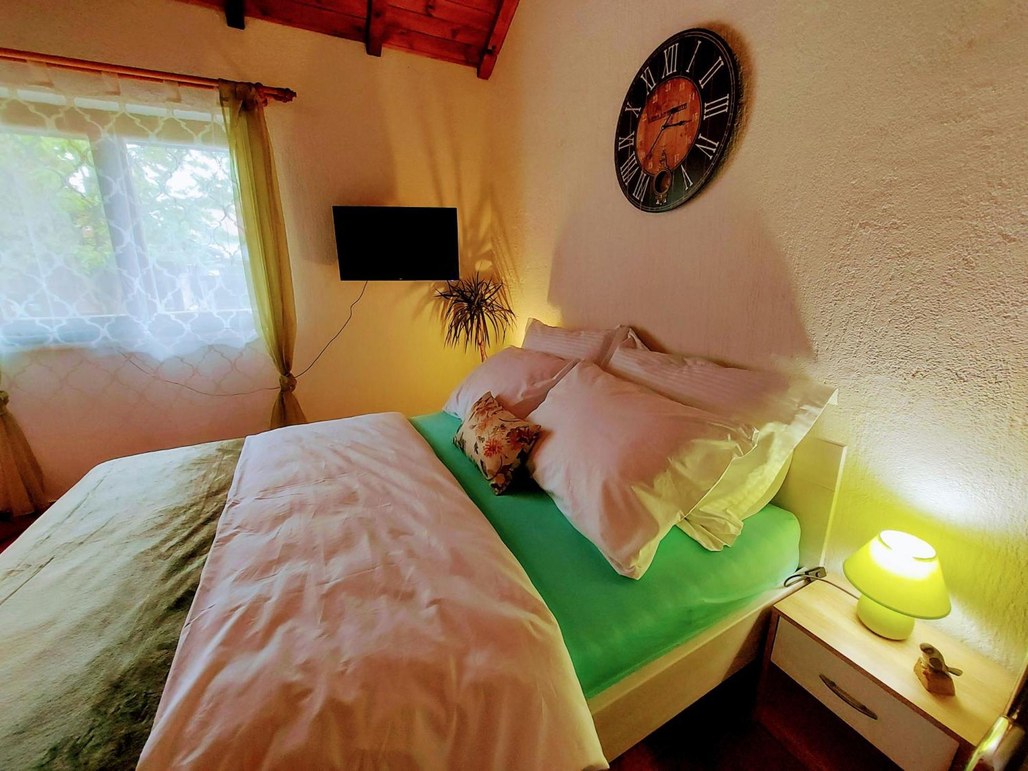 Studio apartman Buteo Jastrebarsko Esterno foto